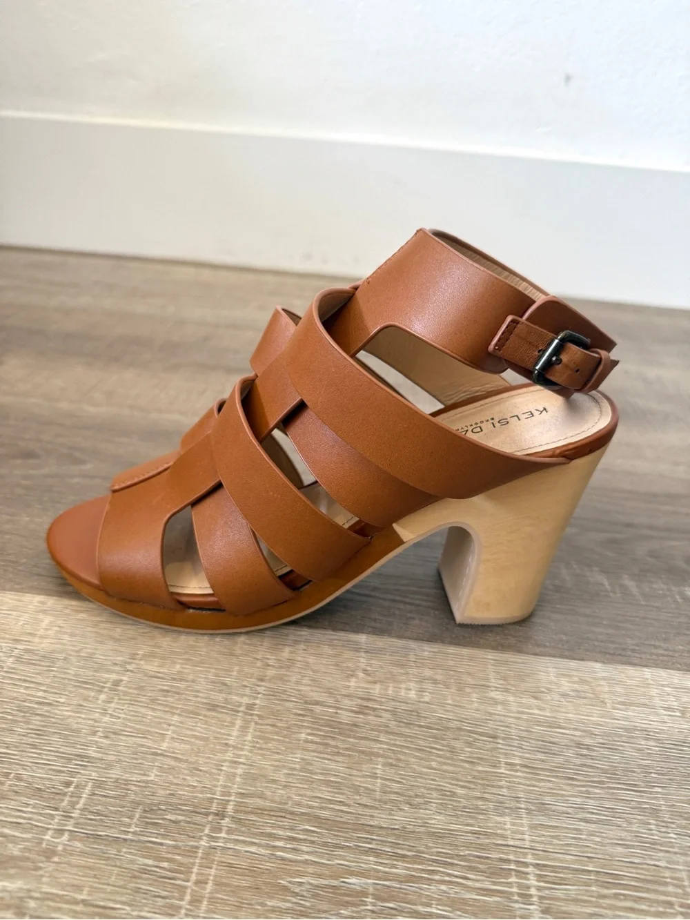 Kelsi Dagger Brooklyn Size 8 Honey Burnished Leather Gladiator Block Heel Sandal